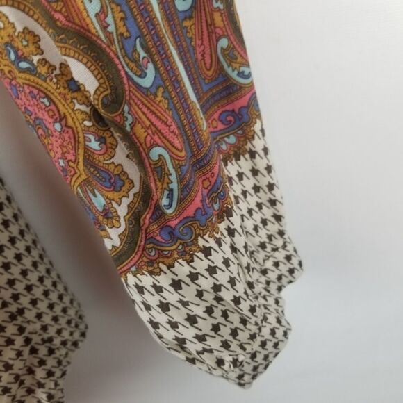 Cute UMGEE USA BOHO TOP WITH FRONT TIE. FLORAL DESIGN. SIZE S. - Picture 13 of 14